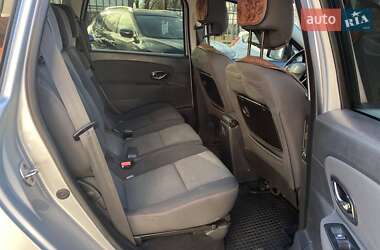 Минивэн Renault Scenic 2014 в 