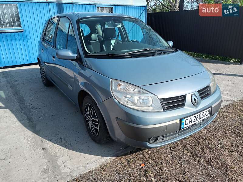 Минивэн Renault Scenic 2005 в 