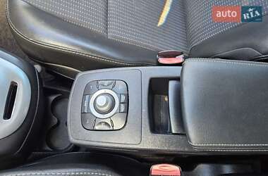 Минивэн Renault Scenic 2012 в 