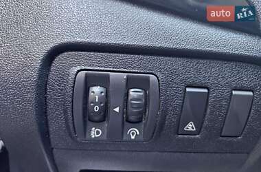 Минивэн Renault Scenic 2012 в 