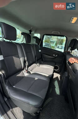 Мінівен Renault Scenic 2011 в 