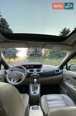 Минивэн Renault Scenic 2010 в 