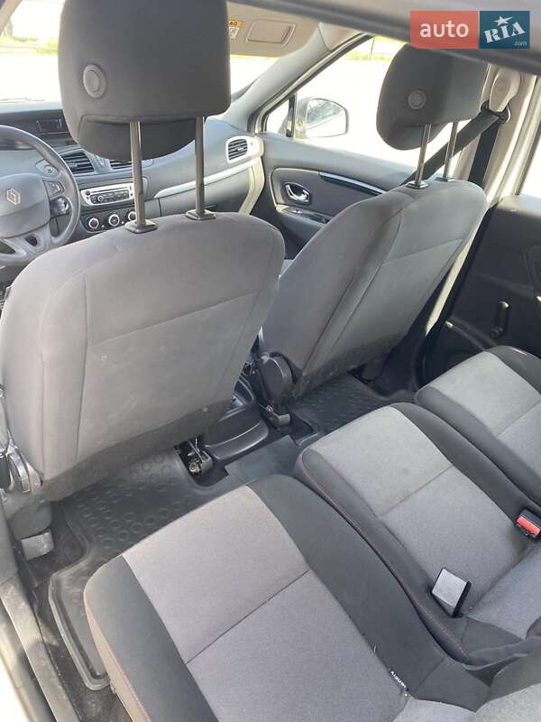 Минивэн Renault Scenic 2015 в Теребовле