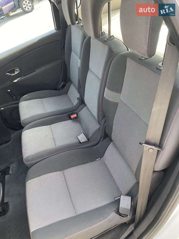 Минивэн Renault Scenic 2015 в Теребовле