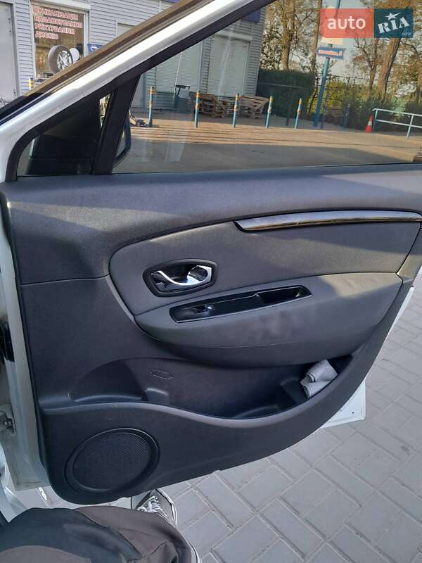 Минивэн Renault Scenic 2012 в Кропивницком