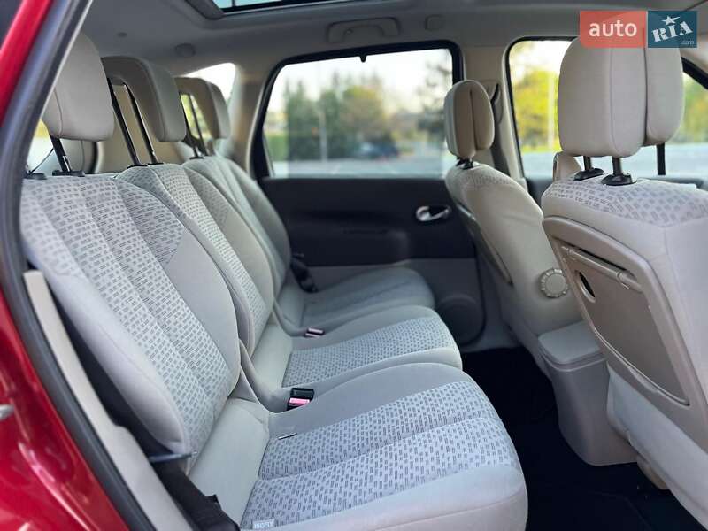 Минивэн Renault Scenic 2006 в Луцке