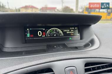 Минивэн Renault Scenic 2016 в 