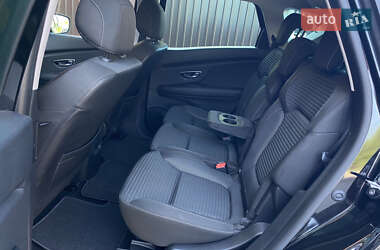 Минивэн Renault Scenic 2019 в 