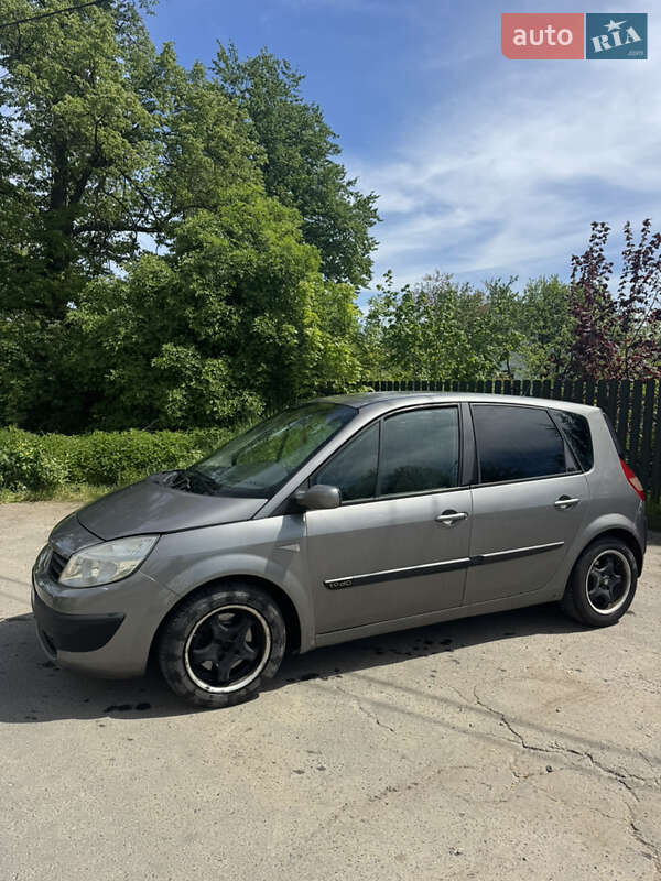 Минивэн Renault Scenic 2003 в 