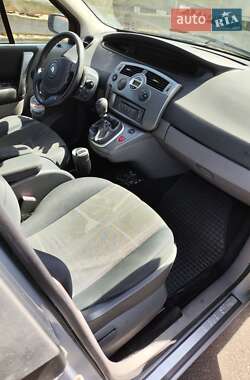 Минивэн Renault Scenic 2005 в 