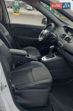 Минивэн Renault Scenic 2015 в 