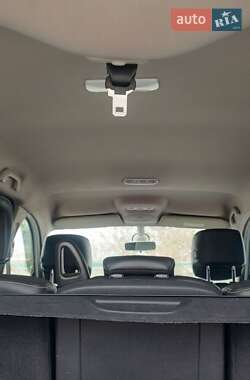 Минивэн Renault Scenic 2015 в 
