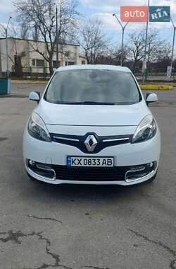 Минивэн Renault Scenic 2015 в 