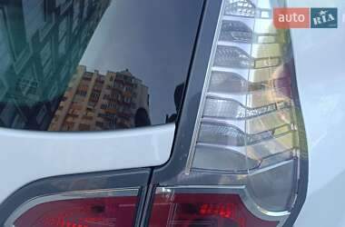 Минивэн Renault Scenic 2016 в 