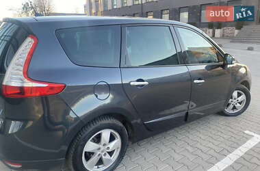 Мінівен Renault Scenic 2011 в 