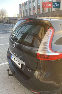 Мінівен Renault Scenic 2011 в 