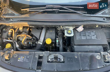 Мінівен Renault Scenic 2011 в 