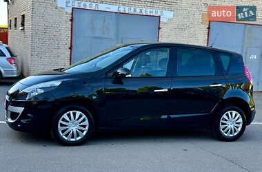 Минивэн Renault Scenic 2010 в 