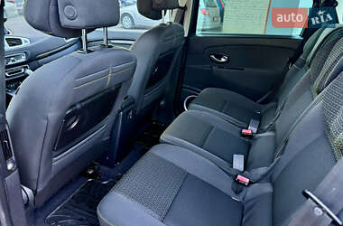 Минивэн Renault Scenic 2010 в 