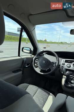 Минивэн Renault Scenic 2005 в 