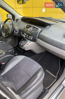 Минивэн Renault Scenic 2005 в 