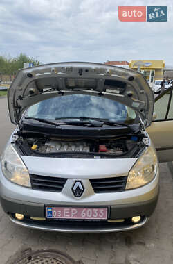 Минивэн Renault Scenic 2005 в 