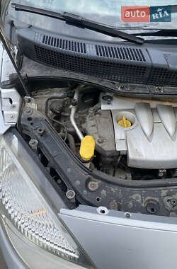 Минивэн Renault Scenic 2005 в 