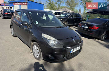 Мінівен Renault Scenic 2010 в 