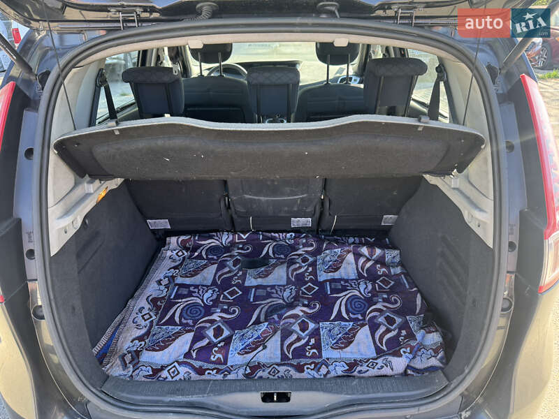 Минивэн Renault Scenic 2010 в Киеве