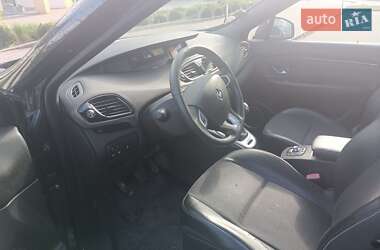 Минивэн Renault Scenic 2011 в 