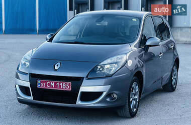 Мінівен Renault Scenic 2011 в 
