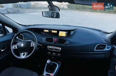 Мінівен Renault Scenic 2011 в 