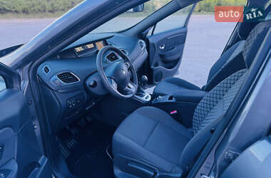 Мінівен Renault Scenic 2011 в 