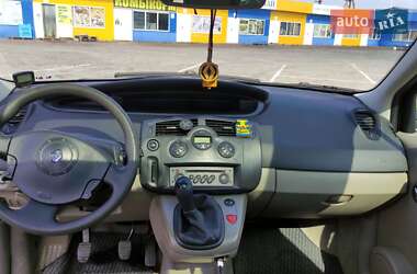 Минивэн Renault Scenic 2004 в 