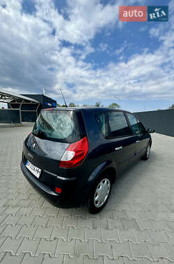 Минивэн Renault Scenic 2009 в 