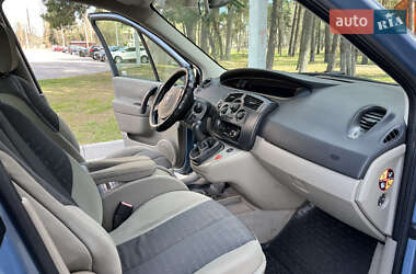 Минивэн Renault Scenic 2005 в 