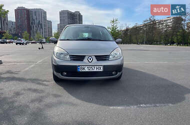 Минивэн Renault Scenic 2005 в 