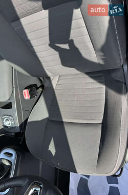 Мінівен Renault Scenic 2015 в 