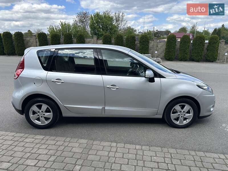 Минивэн Renault Scenic 2010 в Луцке