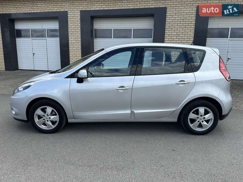 Минивэн Renault Scenic 2010 в Луцке