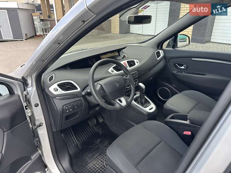 Минивэн Renault Scenic 2010 в Луцке