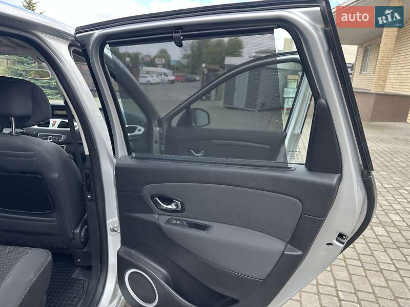 Минивэн Renault Scenic 2010 в Луцке