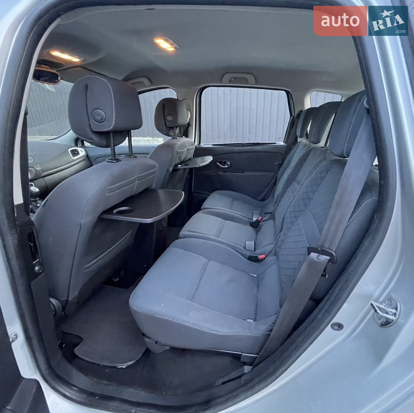 2010 Renault Scenic - мініатюра 18