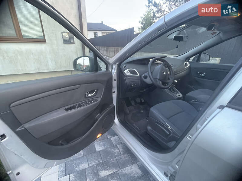 Минивэн Renault Scenic 2010 в Ровно