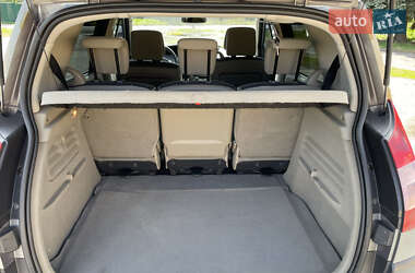 Минивэн Renault Scenic 2005 в 