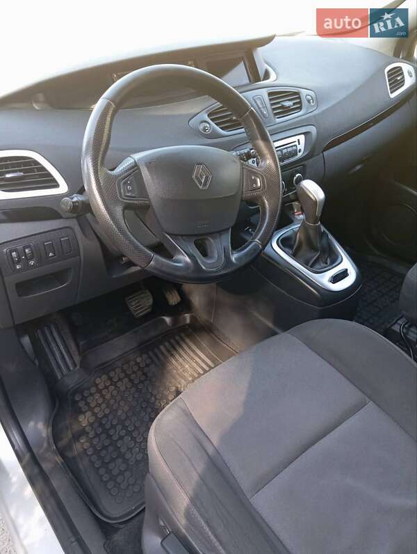 Минивэн Renault Scenic 2012 в Днепре