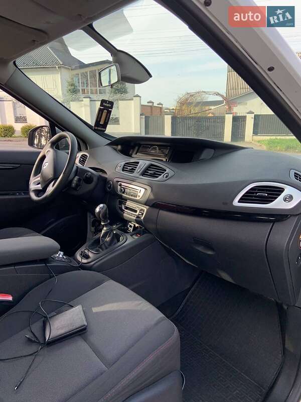 Минивэн Renault Scenic 2012 в Виннице