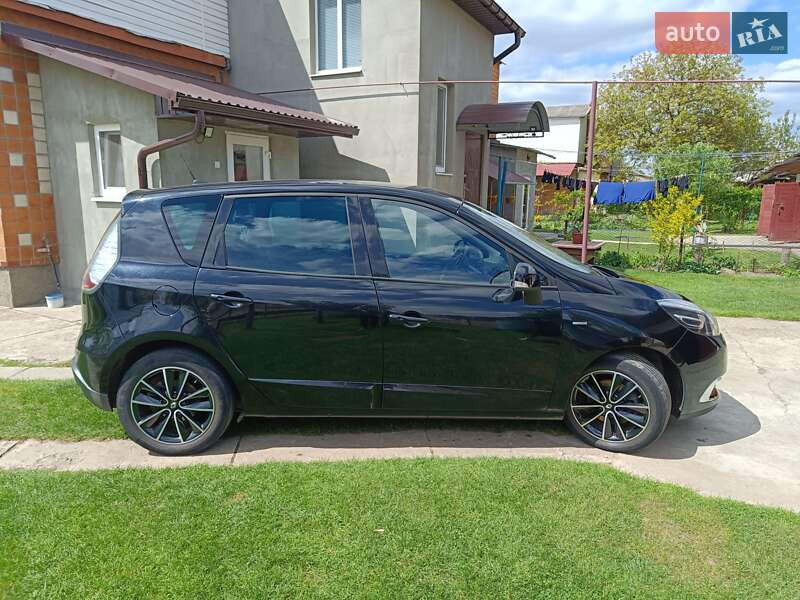 Минивэн Renault Scenic 2013 в Березному
