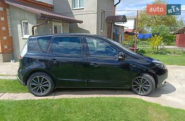 Минивэн Renault Scenic 2013 в 