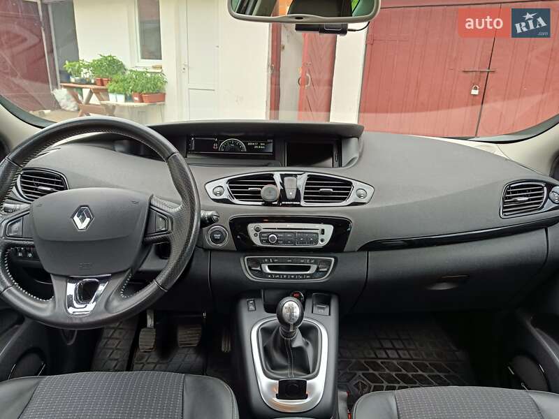 Минивэн Renault Scenic 2013 в Березному